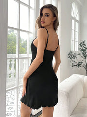 Nuisette de pyjama avec garniture